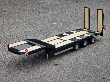 FM 3-Achs Auflieger mit Rampen 1:14